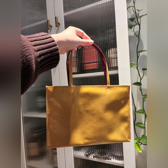 Prada Rare Borsa Vernice Mini Tote - Picture 1 of 14